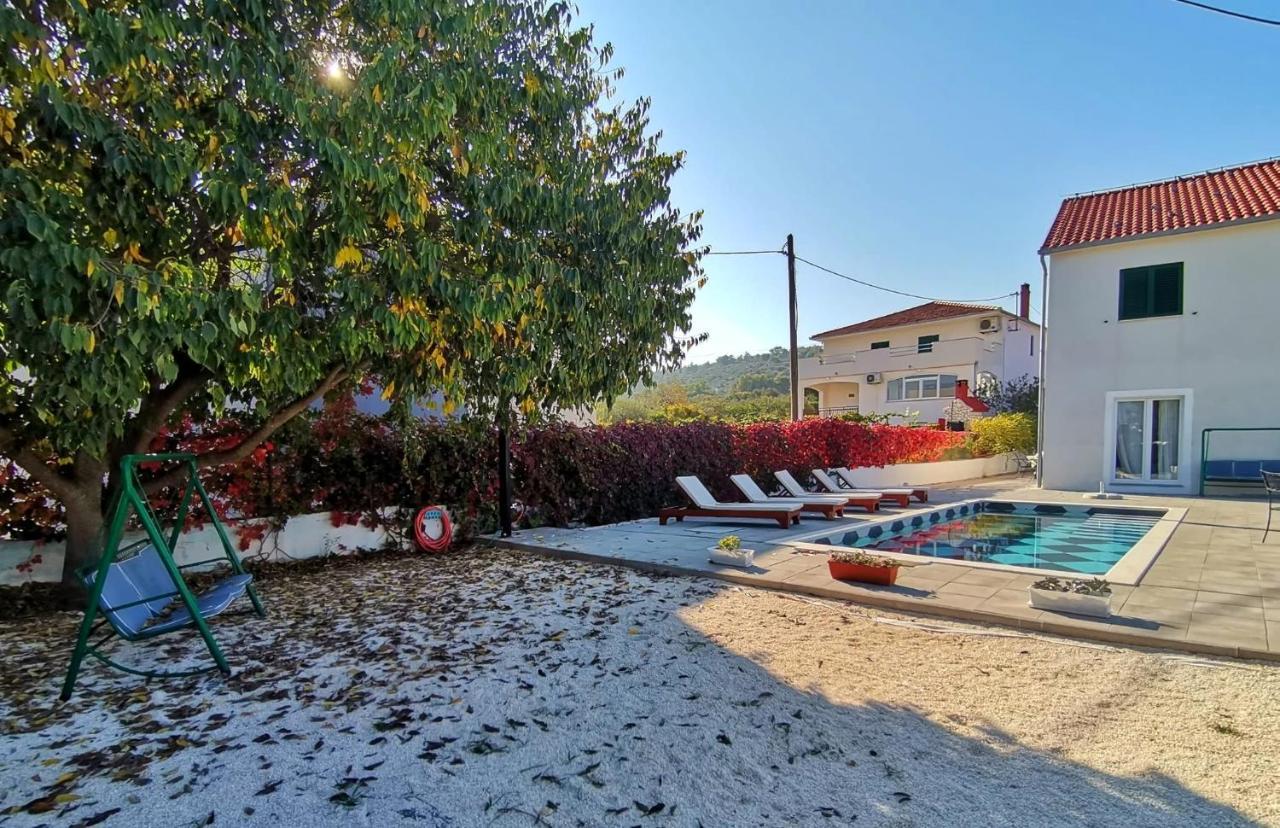 Holiday Home Nino With Amazing Swimming Pool Slatine Ngoại thất bức ảnh